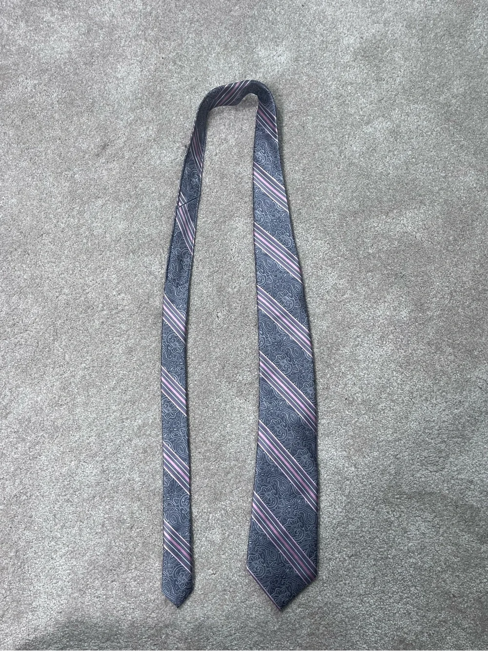 Pronto Uomo Classic Men's Paisley Stripe Tie in Navy and Pink